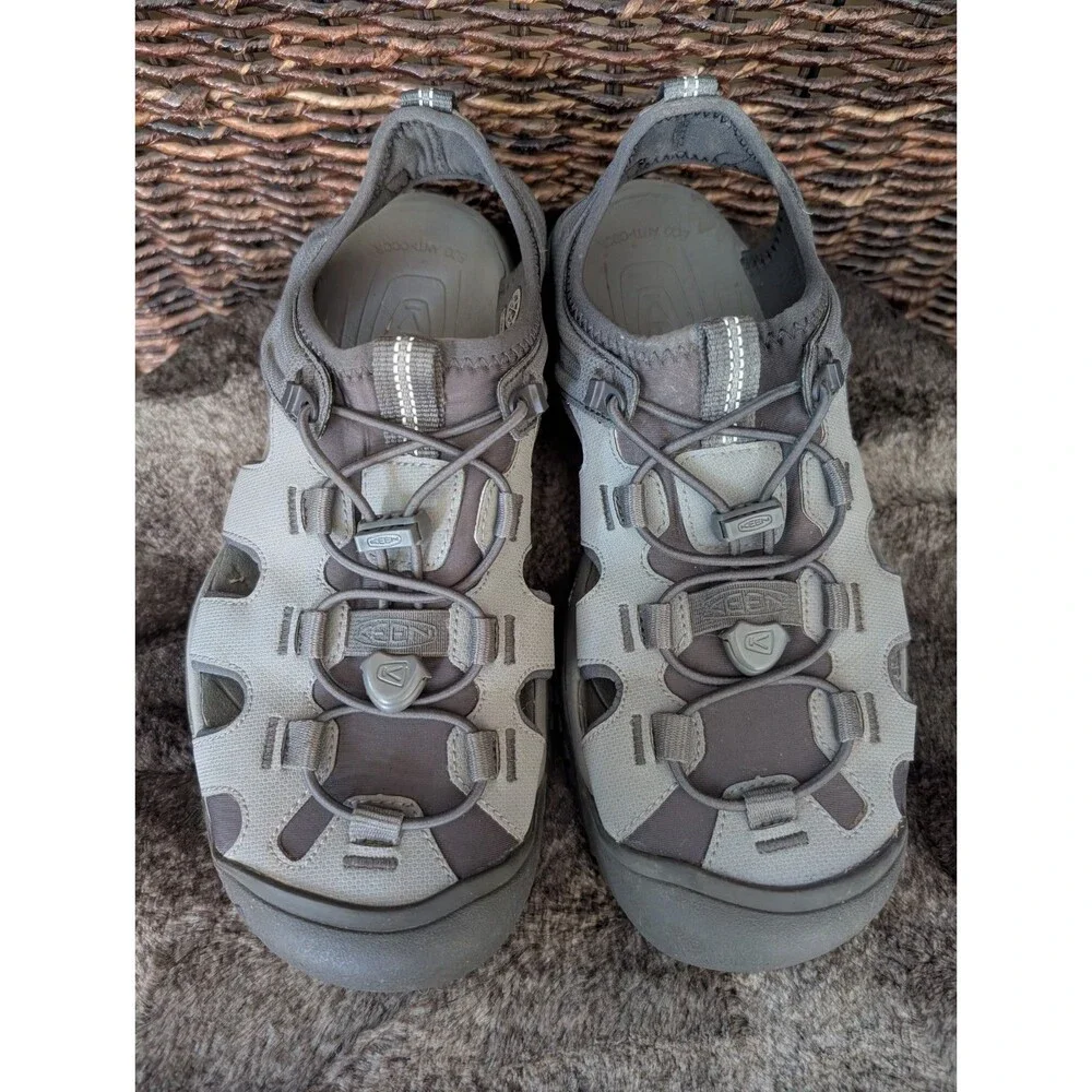 KEEN Men's SOLR High-Performance Closed Toe Water Sandals Gray Size 8 Beach Vaca